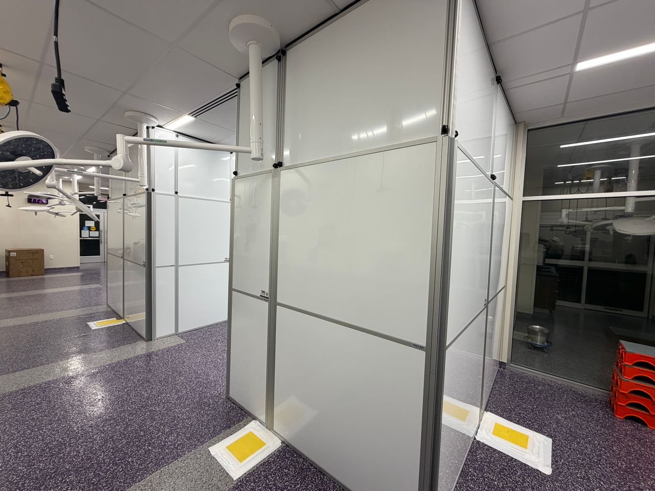 Temporary Wall Systems installed modular hard wall containment at the LSU School of Veterinary Medicine, creating temporary surgery center spaces that supported ongoing veterinary training during laboratory renovation work.