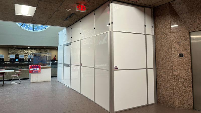 Temporary wall partitions for Enrique Moreno County Courthouse