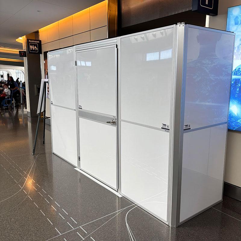 temporary wall with door right angle