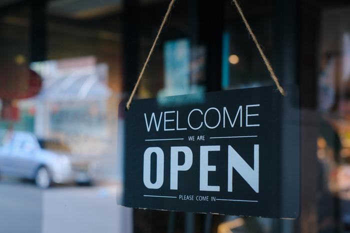 Temporary Wall Systems in Retail: Keeping Businesses Open