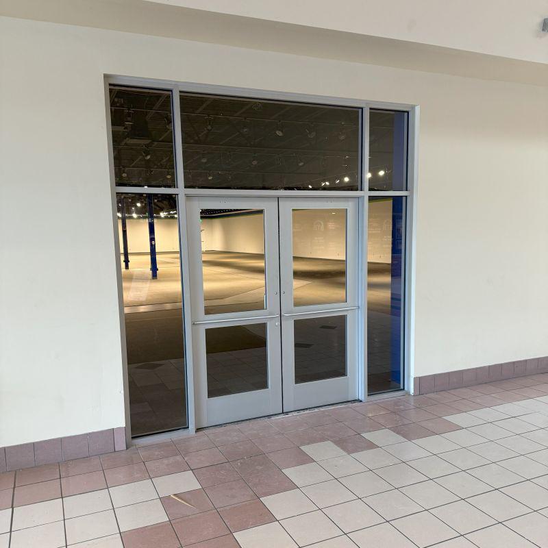 Retail & Commercial Construction Containment