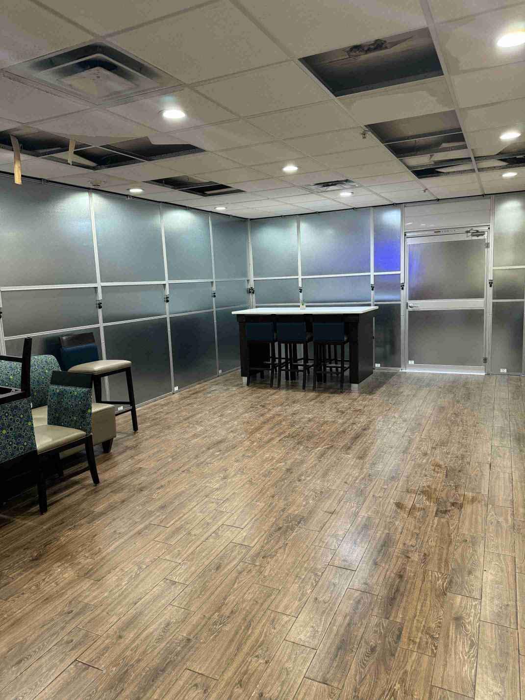 temporary walls hotel construction project